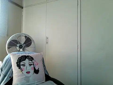 Charlie-Crawford online show from 05-11-26, 02:45