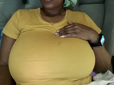 Snapshot of Charlie-Crawford chatting on 07-16-26, 04:26 Charlie-Crawford online show from 07-16-26, 04:26