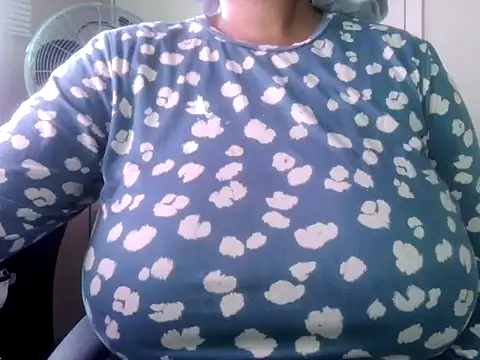 Snapshot of Charlie-Crawford chatting on 07-04-26, 07:26 Charlie-Crawford online show from 07-04-26, 07:26