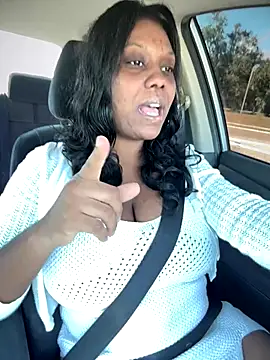 1Topgyal online show from 11-18-25, 05:49