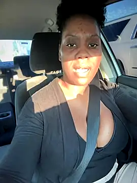 Snapshot of 1Topgyal chatting on 10-01-25, 12:42 1Topgyal online show from 10-01-25, 12:42