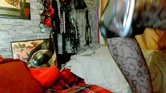 dominatrixredsonyja online show from 01-17-26, 03:48