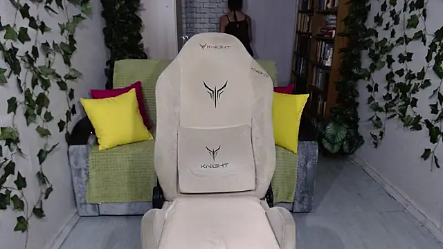 lillit  gold online show from 03-26-26, 03:21