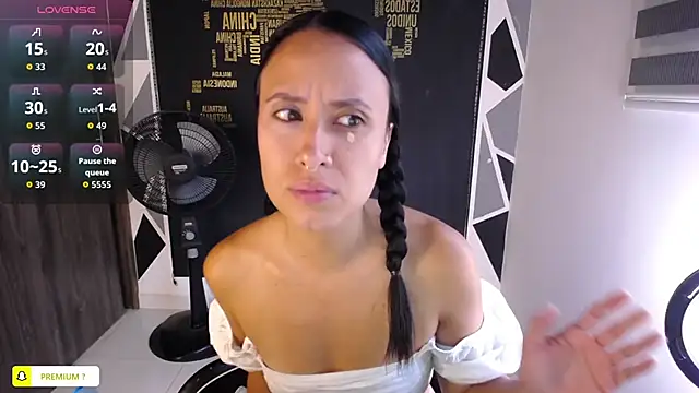 Snapshot of amyharlow_1 chatting on 09-08-25, 06:07 amyharlow 1 online show from 09-08-25, 06:07