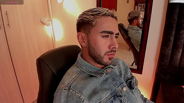 ItsMeEros online show from 10-10-25, 08:53