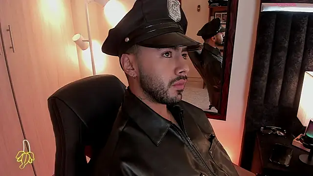 ItsMeEros online show from 10-24-25, 04:50