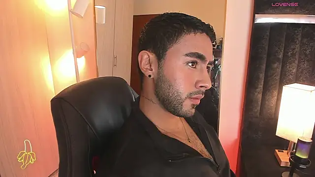 ItsMeEros online show from 12-05-25, 09:01