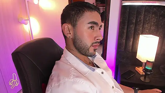 ItsMeEros online show from 11-23-25, 11:04