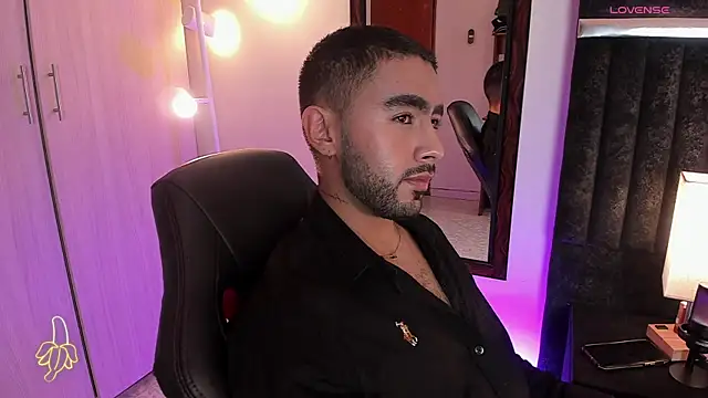 ItsMeEros online show from 10-27-25, 10:00