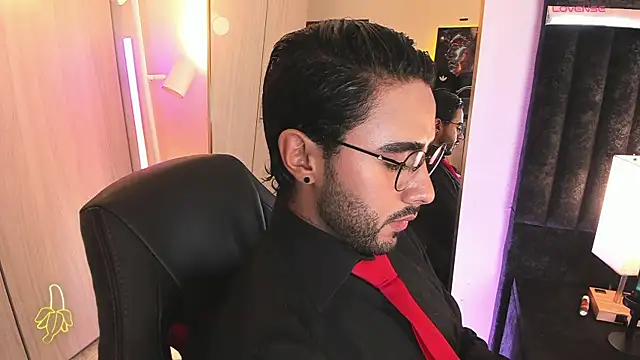 ItsMeEros online show from 04-24-26, 08:55