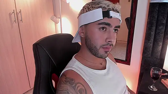 ItsMeEros online show from 09-24-25, 11:43