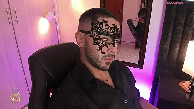 ItsMeEros online show from 10-17-25, 09:38