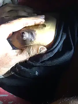 Snapshot of CoolBiDude chatting on 01-21-25, 07:39 CoolBiDude online show from 01-21-25, 07:39