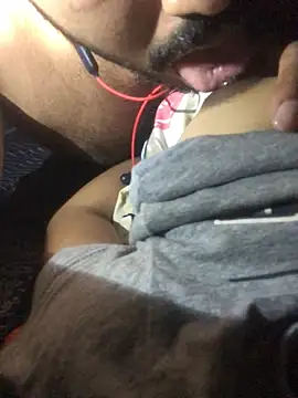 Snapshot of CoolBiDude chatting on 01-05-25, 08:00 CoolBiDude online show from 01-05-25, 08:00