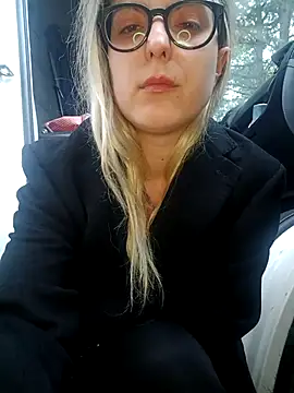 dolcehelena993 online show from 03-06-26, 04:02