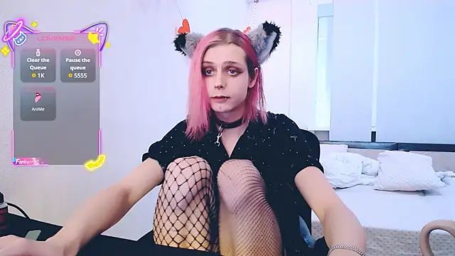 Snapshot of Littlepinkcat chatting on 03-01-26, 12:05 Littlepinkcat online show from 03-01-26, 12:05