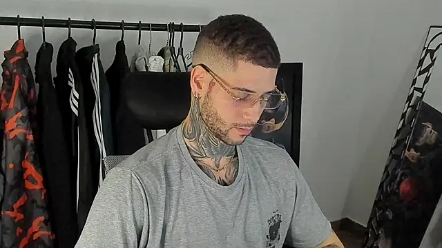  jamesleandros1 online show from 12-16-25, 09:08