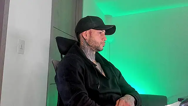  jamesleandros1 online show from 06-04-26, 01:49