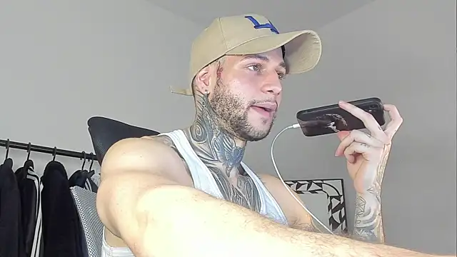  jamesleandros1 online show from 11-07-25, 04:39