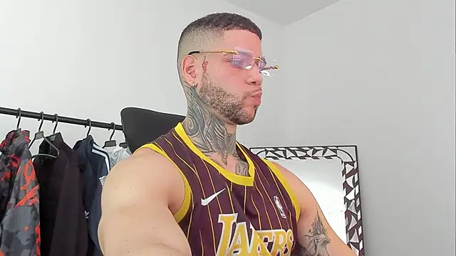  jamesleandros1 online show from 10-30-25, 04:26