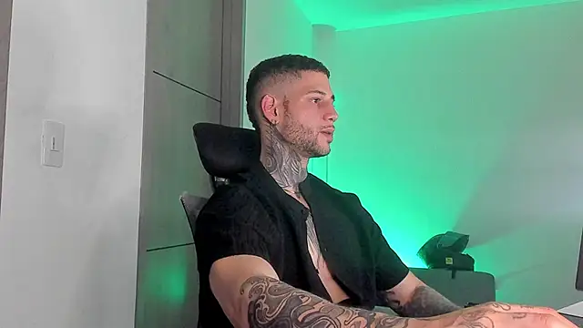  jamesleandros1 online show from 05-31-26, 03:56