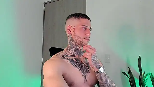  jamesleandros1 online show from 02-03-26, 02:53