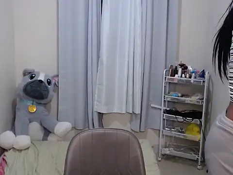 Cristinelicious online show from 06-18-26, 05:06