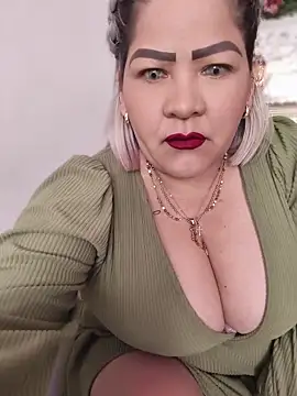 Snapshot of Dalessa_Bigtits chatting on 06-19-26, 09:31 Dalessa Bigtits online show from 06-19-26, 09:31