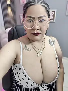 Snapshot of Dalessa_Bigtits chatting on 07-10-26, 03:06 Dalessa Bigtits online show from 07-10-26, 03:06