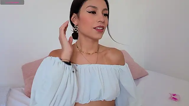 PIA STONE online show from 03-04-26, 08:05