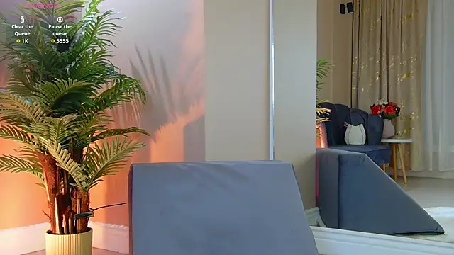 Avril Cyrus online show from 09-09-25, 06:23