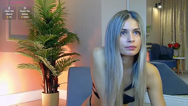 Avril Cyrus online show from 09-17-25, 07:10