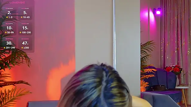 Avril Cyrus online show from 10-27-25, 07:42