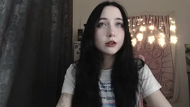 Holy420lolii online show from 12-21-24, 03:53