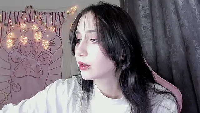 Holy420lolii online show from 10-25-25, 06:41