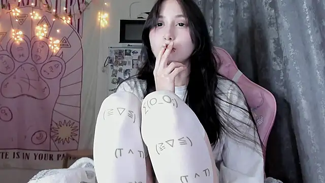 Holy420lolii online show from 10-23-25, 08:29