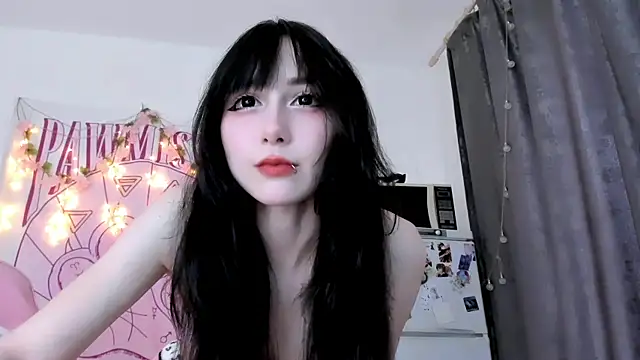 Holy420lolii online show from 05-26-26, 04:49