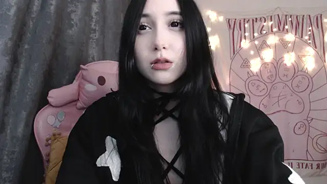 Holy420lolii online show from 12-24-24, 05:44