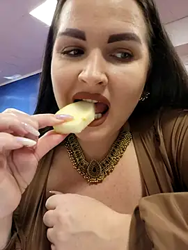 Snapshot of GeorgiaLerox chatting on 02-20-25, 12:57 GeorgiaLerox online show from 02-20-25, 12:57