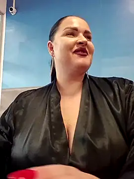 GeorgiaLerox online show from 05-20-26, 12:24