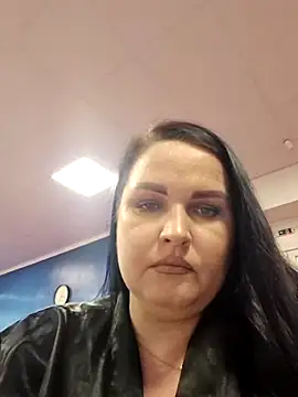 GeorgiaLerox online show from 12-18-25, 01:37