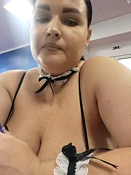 Snapshot of GeorgiaLerox chatting on 10-17-25, 11:45 GeorgiaLerox online show from 10-17-25, 11:45