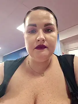 GeorgiaLerox online show from 12-19-25, 01:35