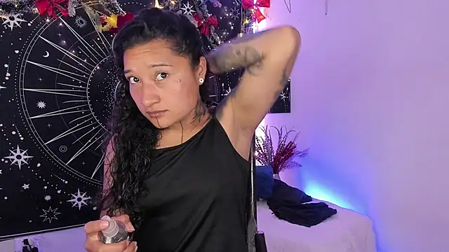 Eva Lee  online show from 12-23-25, 08:46