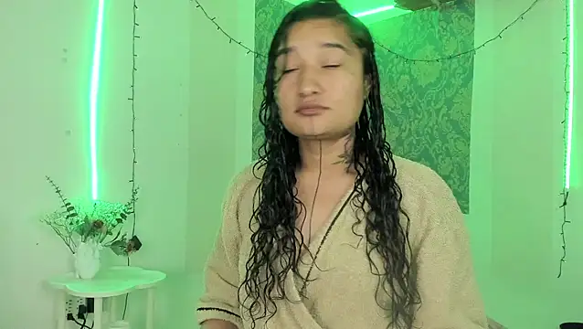 Eva Lee  online show from 05-15-26, 10:57