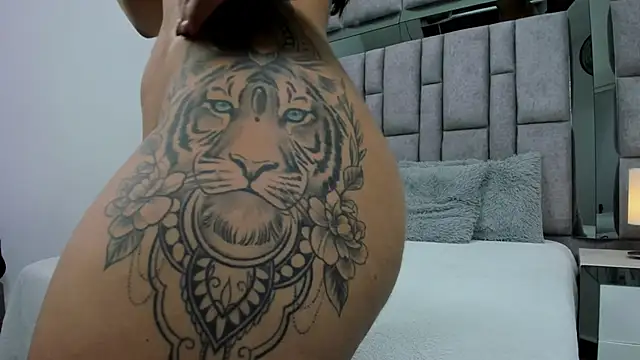 EMMAHILL1 online show from 11-14-25, 11:25