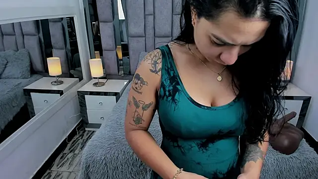 EMMAHILL1 online show from 04-09-26, 11:16