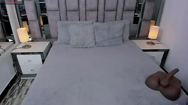 EMMAHILL1 online show from 10-15-25, 07:11