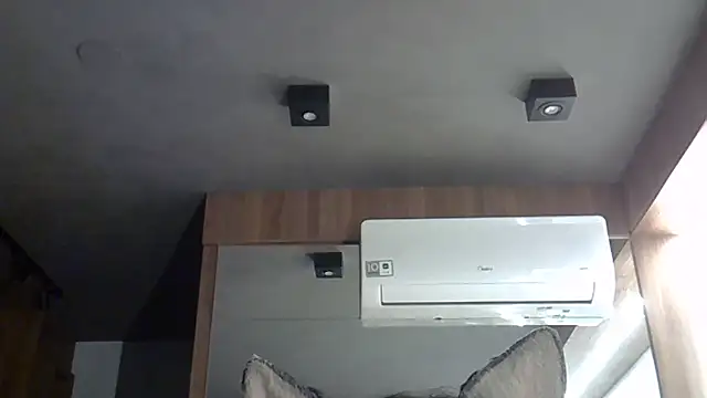 Snapshot of Skinny-Kitten chatting on 10-13-25, 02:35 Skinny-Kitten online show from 10-13-25, 02:35