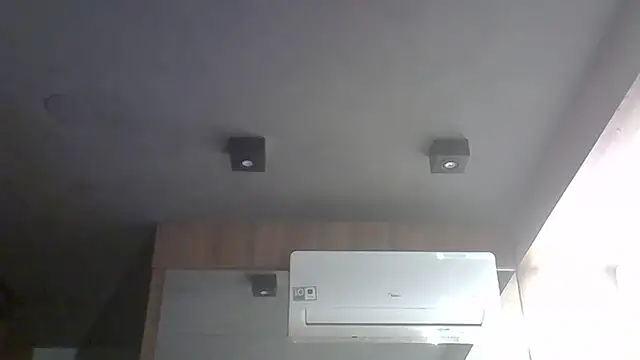 Skinny-Kitten online show from 11-20-25, 02:01